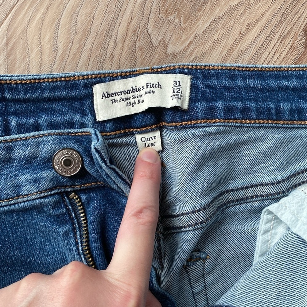Abercrombie Curve Love High Rise Super Skinny Ankle Jean MEDIUM DESTROY, 31 LONG - Picture 15 of 16